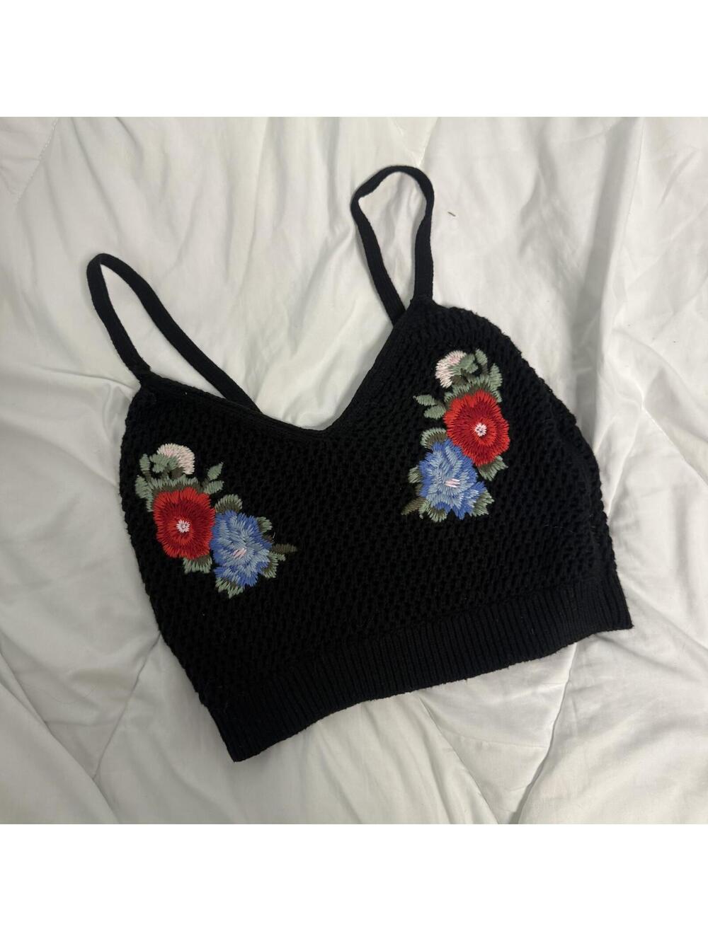 American Eagle Outfitters Boho Crochet Crop Top Embroidery Flowers Small